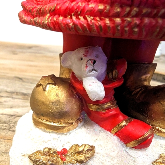 Resin Bobble Body Santa holding Children's Toys - Picture 5 of 7